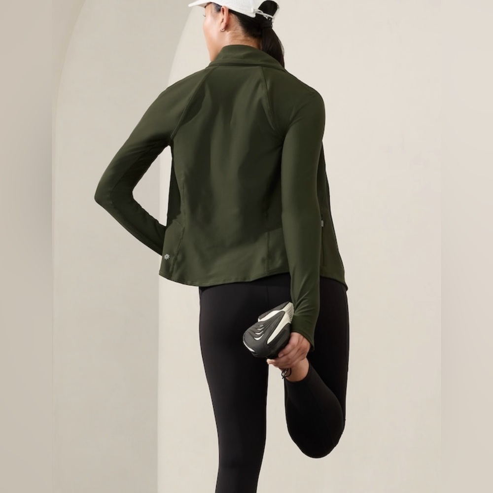Athleta Aspen Olive Interval Jacket Hooded Medium Running Outdoor Hiking - Picture 4 of 11
